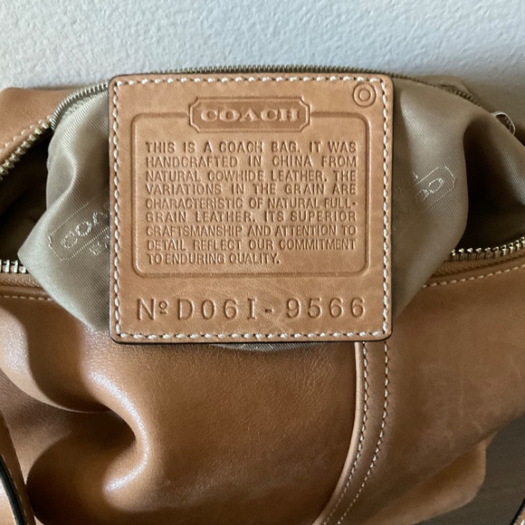 Tan Coach purse - Picture 4 of 5